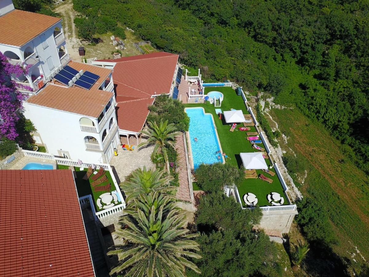 Garden Resort - Apartments Maslina Potocnica Exterior foto