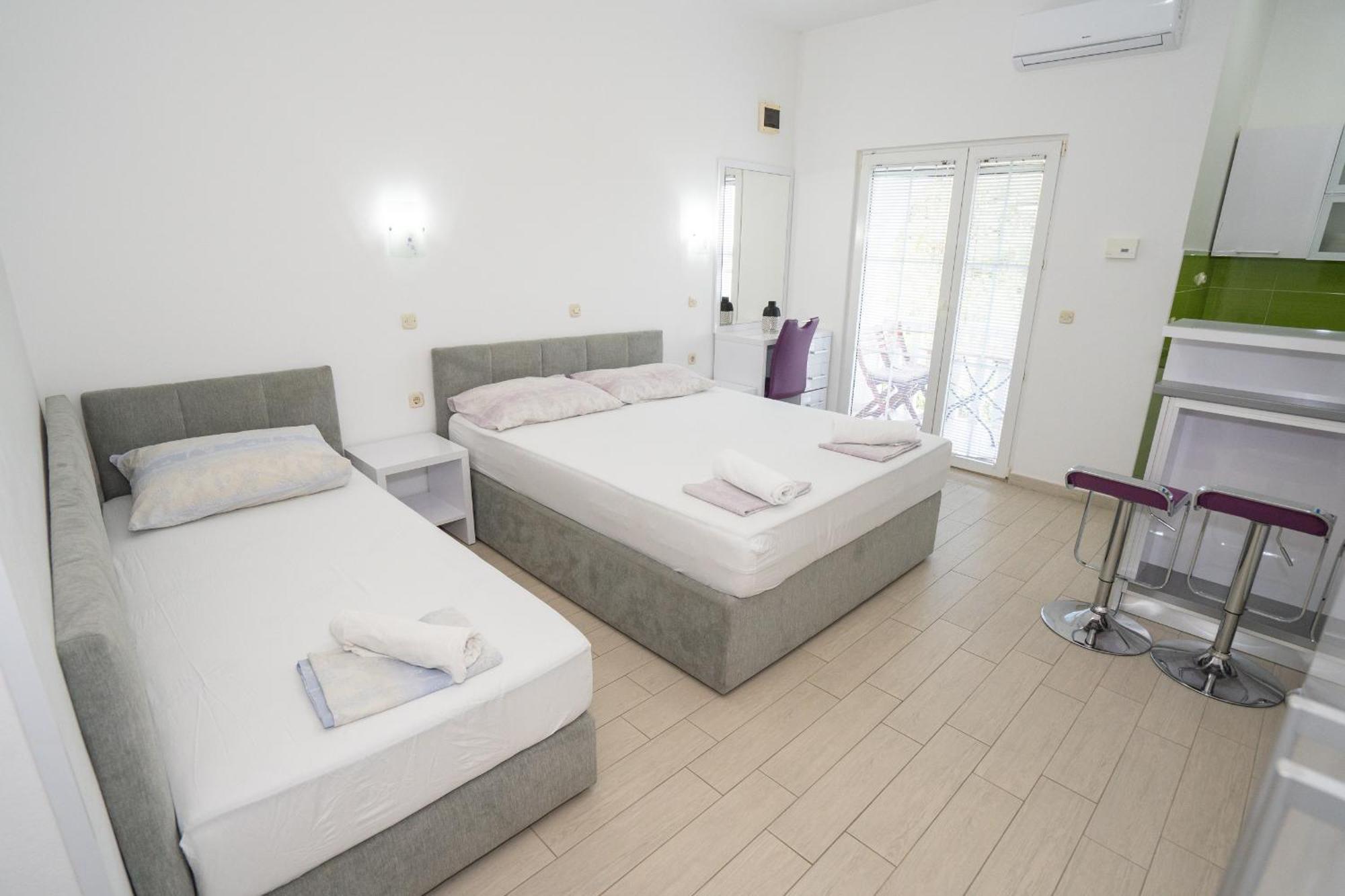 Garden Resort - Apartments Maslina Potocnica Exterior foto